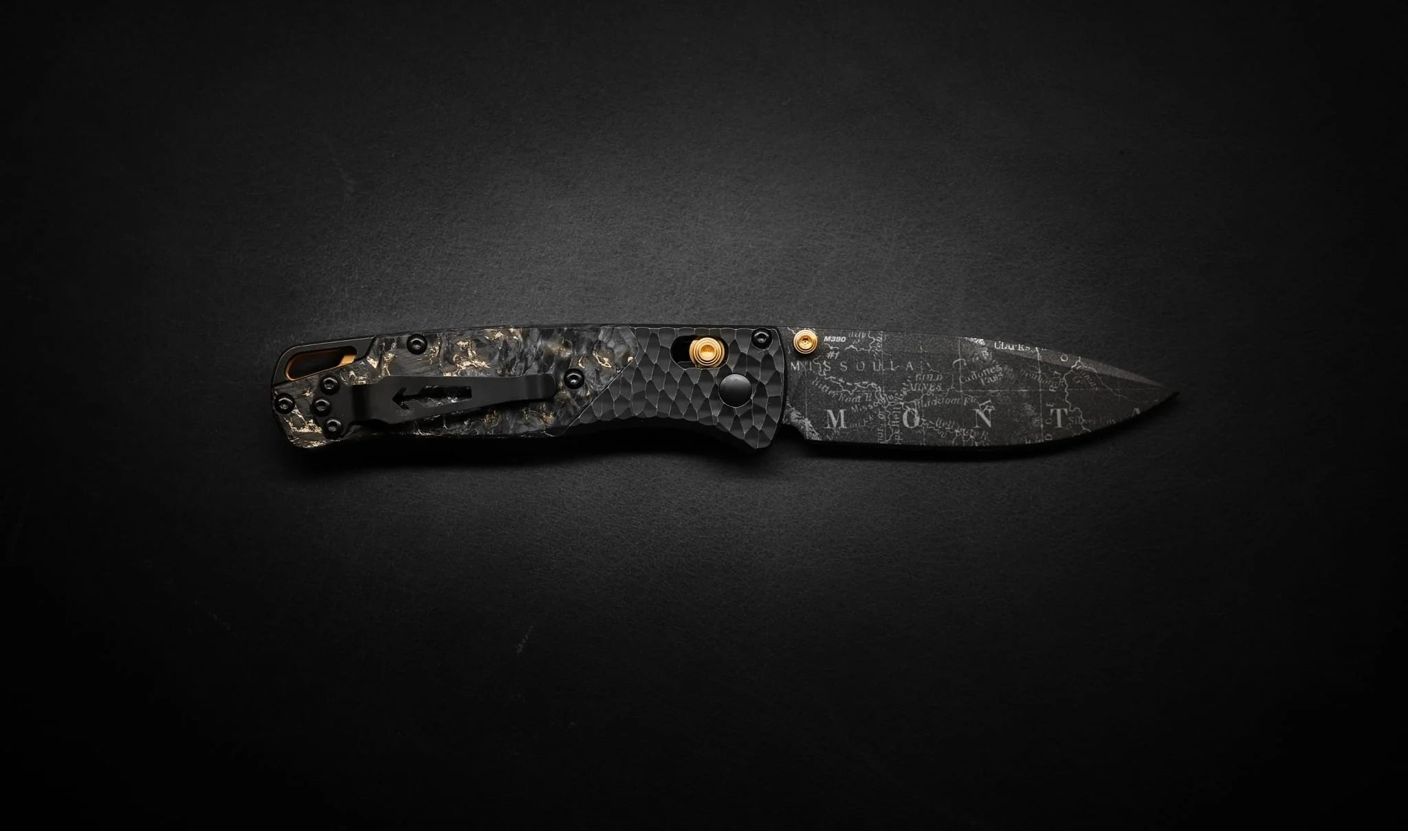 BENCHMADE GOLD CLASS BUGOUT® 535BK-251 – DUAL-TONE M390 BLADE – TITANIUM & FATCARBON® HANDLE – AXIS® LOCK – LIMITED TO 250 PIECES