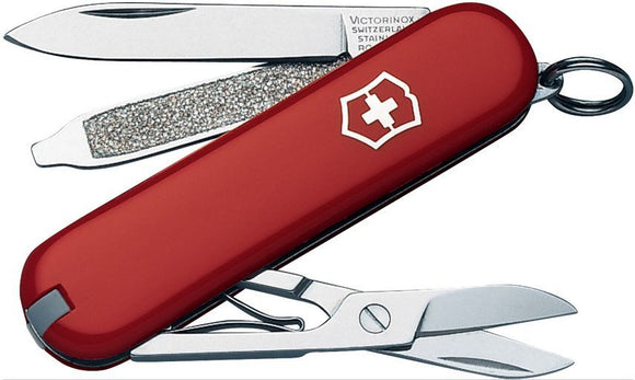 SWISS ARMY VICTORINOX 0.6223-033-X3 CLASSIC SD RED MULTI FUNCTION POCKET KNIFE.